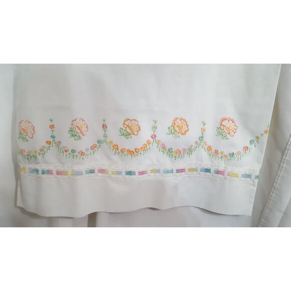 Vintage Hand Painted Pillowcase White Orange Flowers Ribbon Trim - Picture 3 of 6